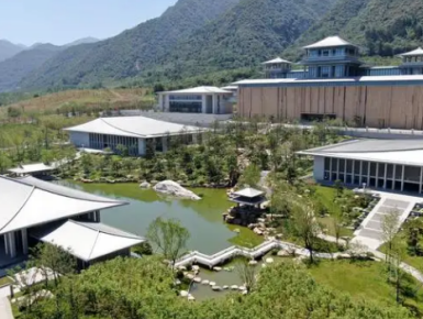 鋼絲繩電動葫蘆解決西安國家版本館重型石材吊運(yùn)難題